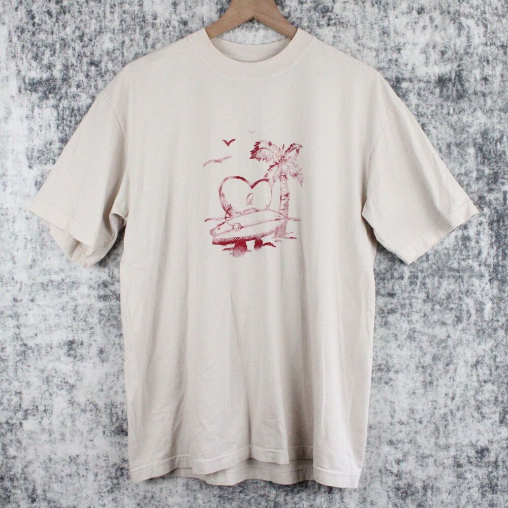 Bad Bunny World's Hottest Tour Un Verano Sin Ti Heart T-Shirt Mens Size Medium